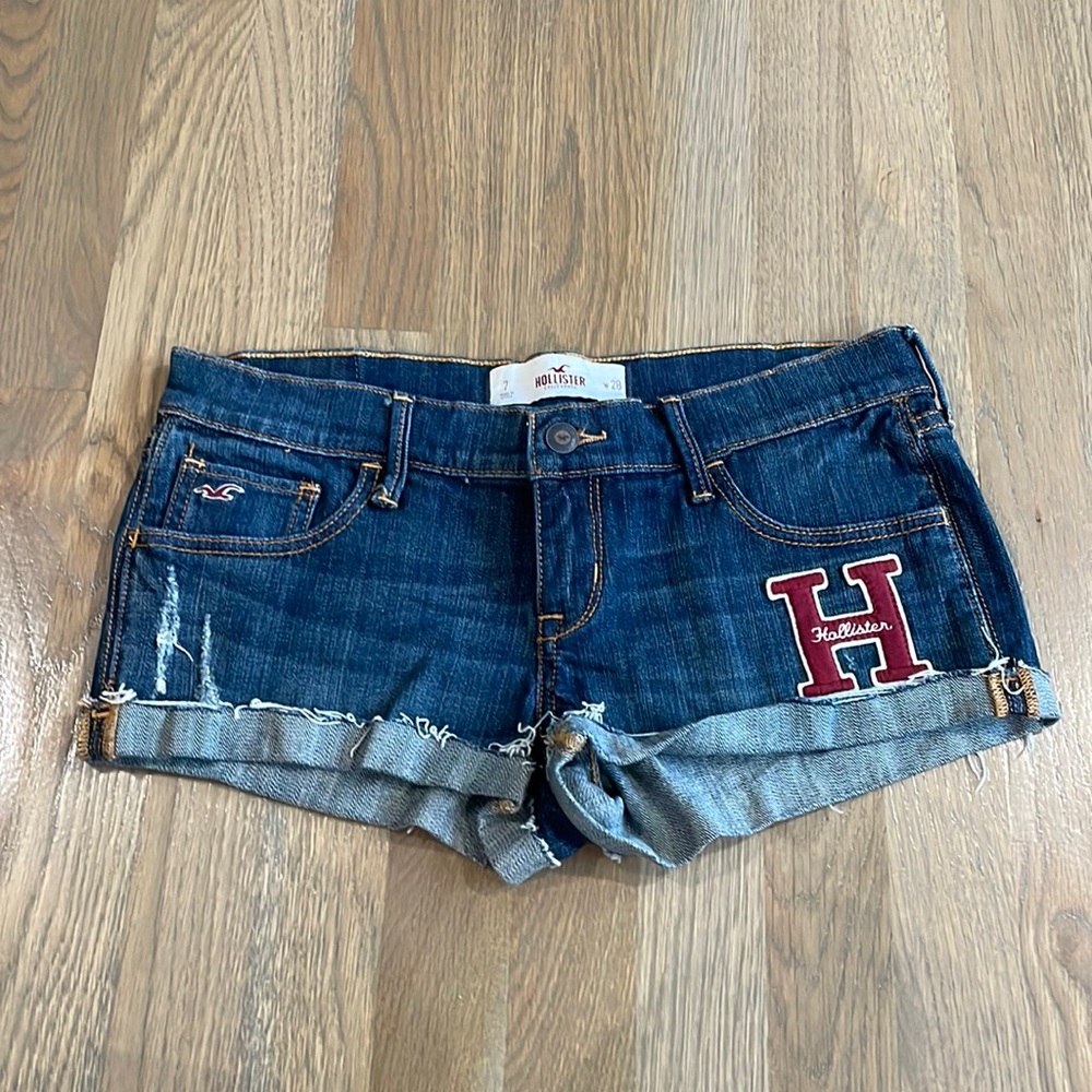 Never Worn Hollister Mini Shorts